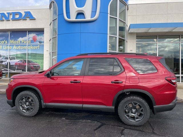 2025 Honda Pilot TrailSport - Photo 2