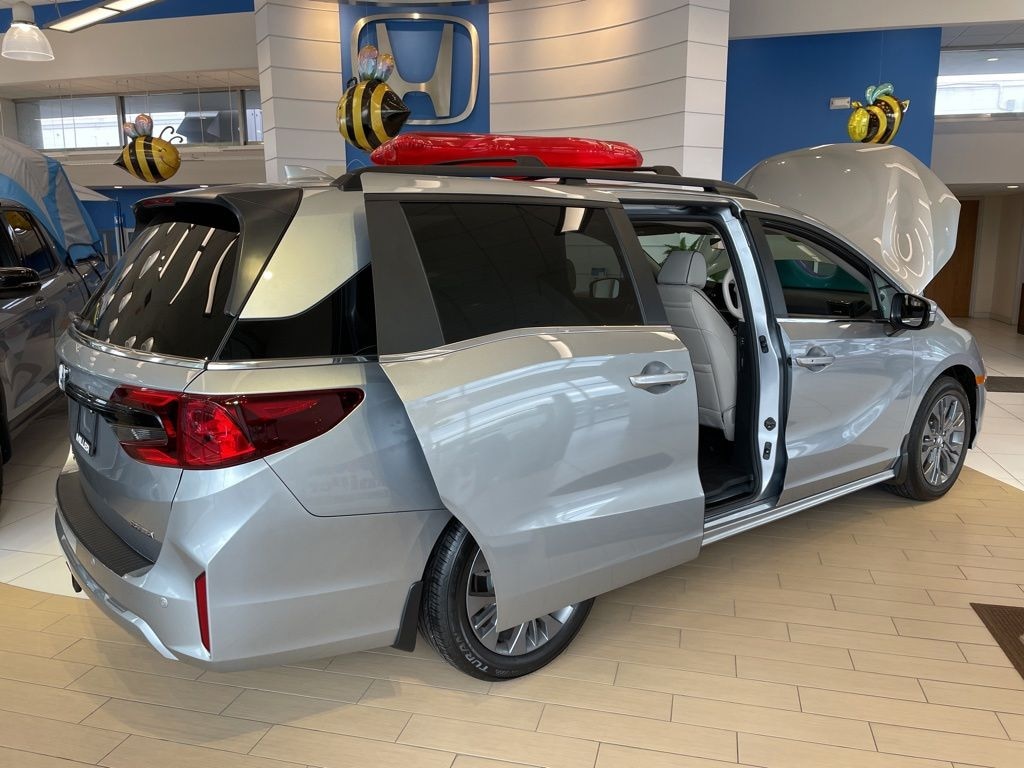 New 2026 Honda Odyssey Touring Van Passenger