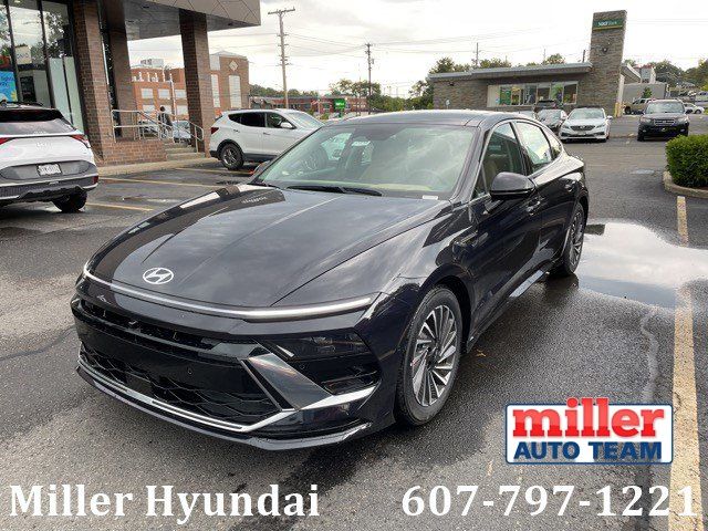2025 Hyundai Sonata Hybrid Limited's photo