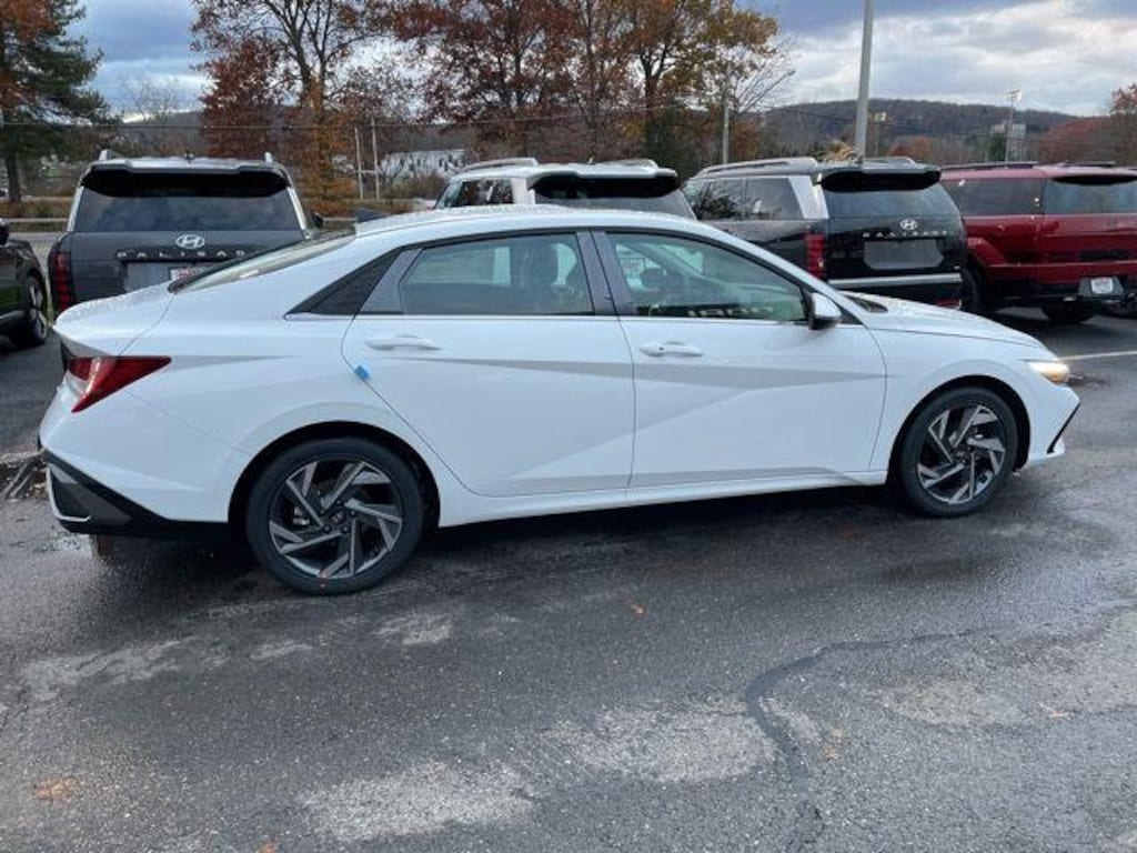 New 2026 Hyundai Elantra Limited Sedan