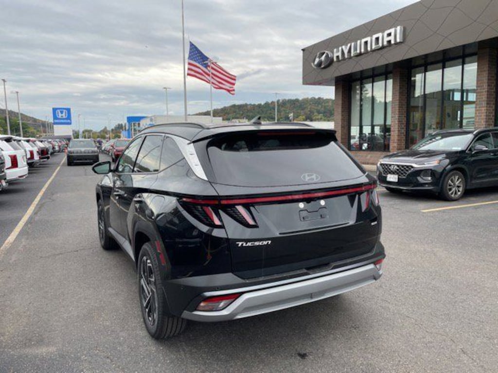 New 2026 Hyundai Tucson Limited AWD SUV