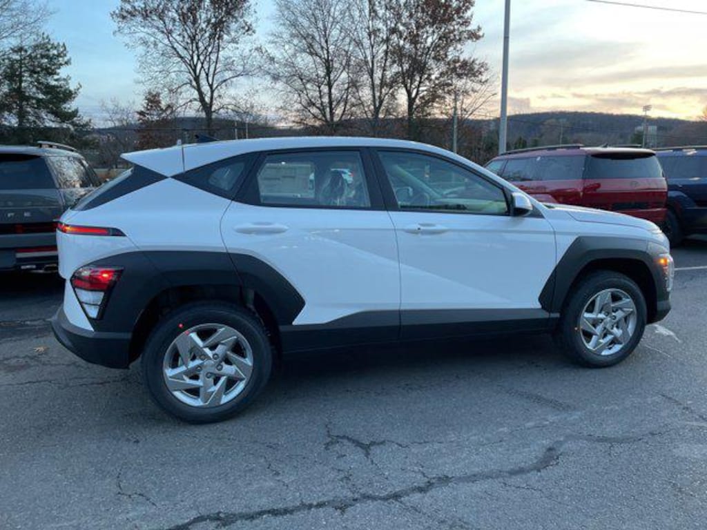 New 2026 Hyundai Kona SE AWD SUV