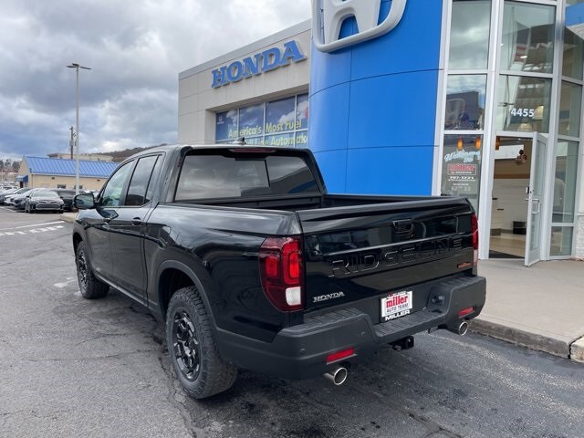 2025 Honda Ridgeline TrailSport photo 3