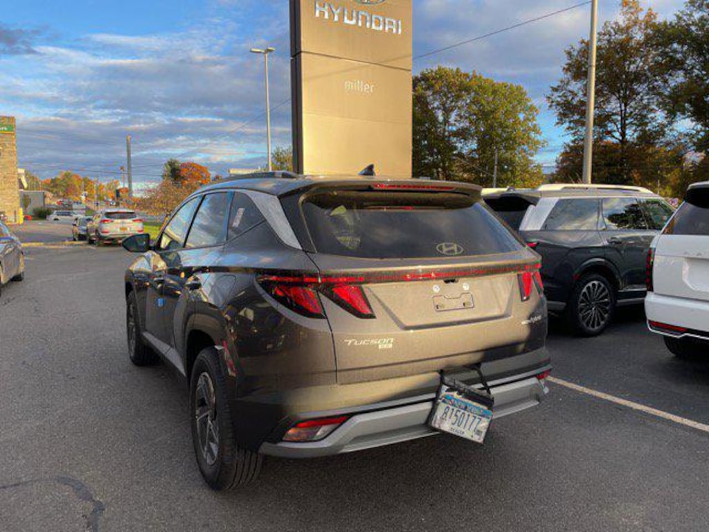 New 2025 Hyundai Tucson Hybrid Blue SUV