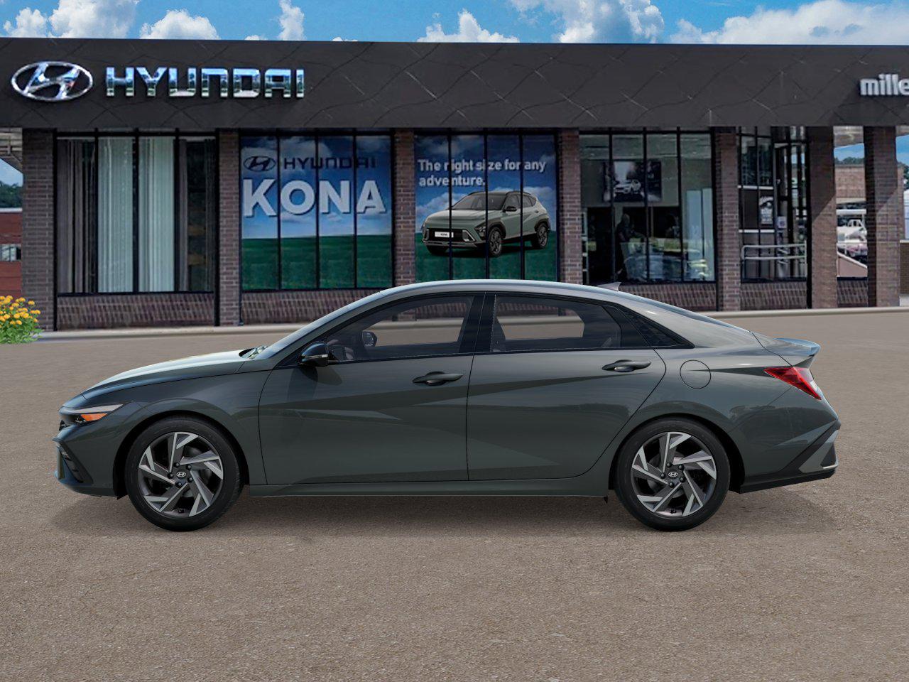 2025 Hyundai Elantra SEL Sport photo 2