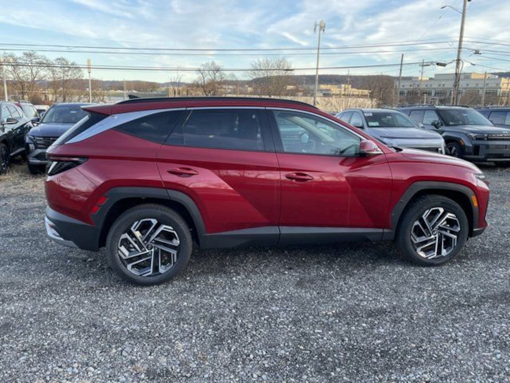 New 2025 Hyundai Tucson Limited AWD SUV