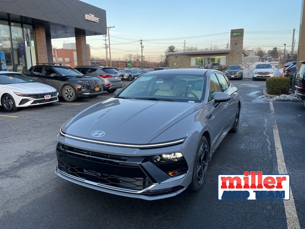 2026 Hyundai Sonata SEL's photo