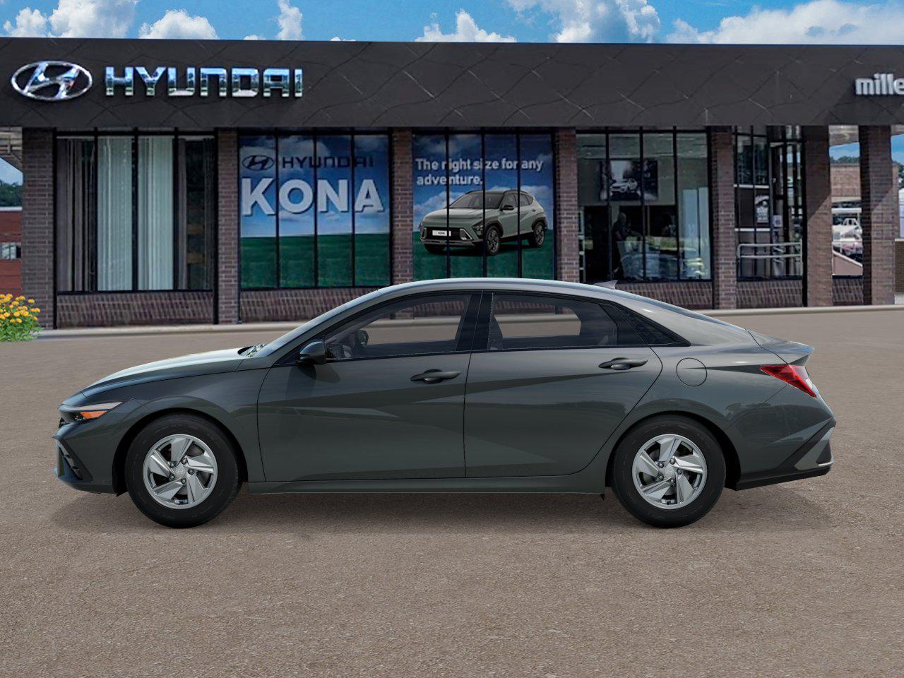 2025 Hyundai Elantra SE photo 2