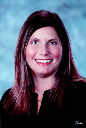 Staff member Amanda Hill from ID_299d09