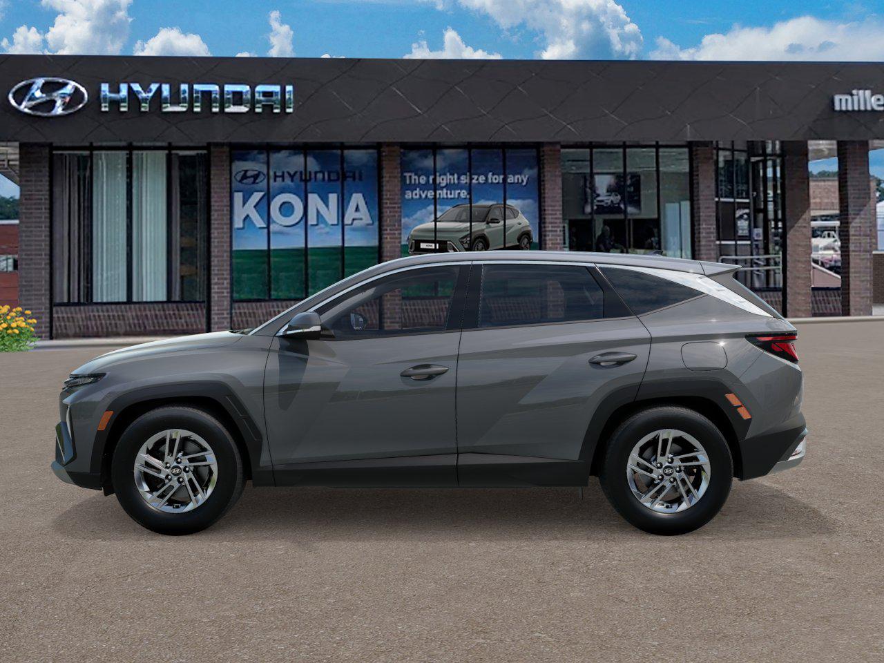 2026 Hyundai Tucson SE photo 2