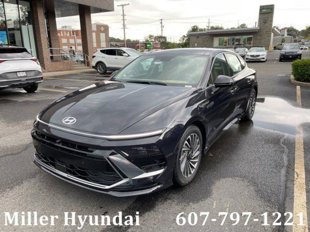 New 2025 Hyundai Sonata Hybrid Limited Sedan