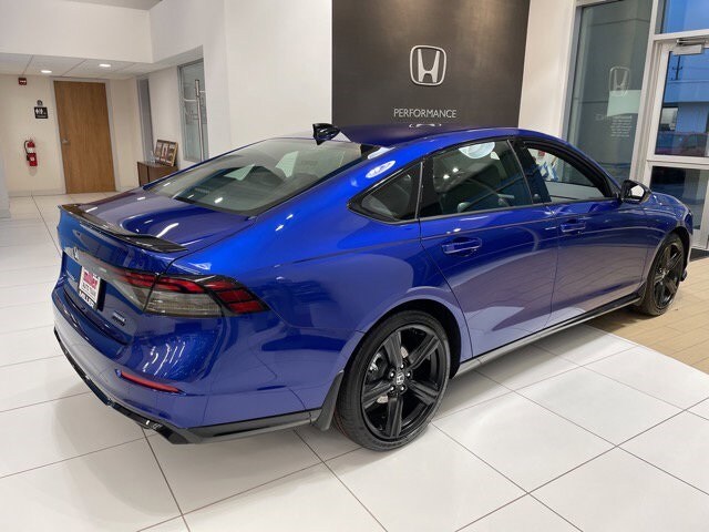 2025 Honda Accord Hybrid Sport-L photo 3