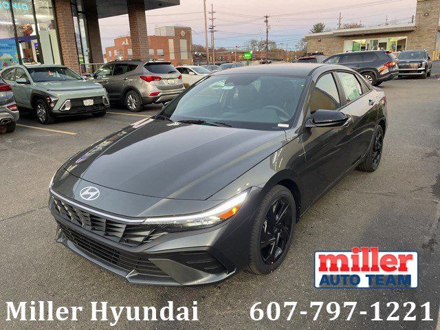 2026 Hyundai Elantra SEL's photo