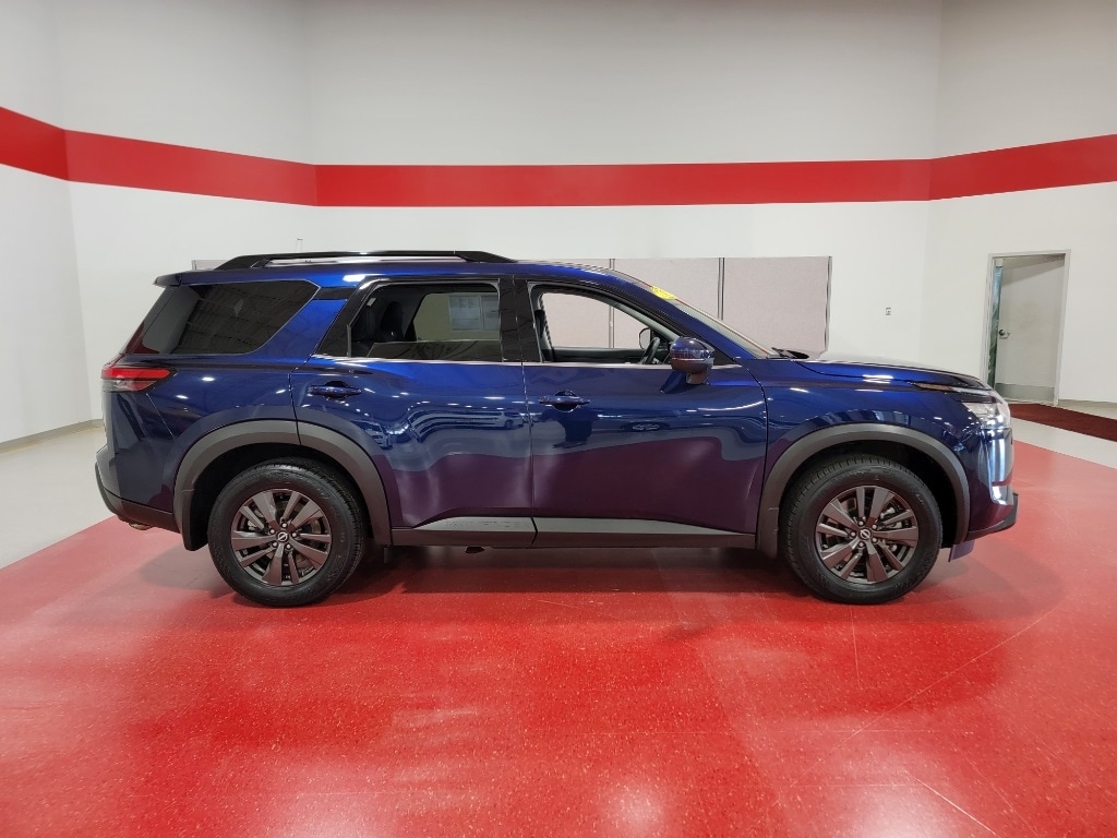 Used 2022 Nissan Pathfinder SV with VIN 5N1DR3BC4NC218119 for sale in Saint Cloud, Minnesota