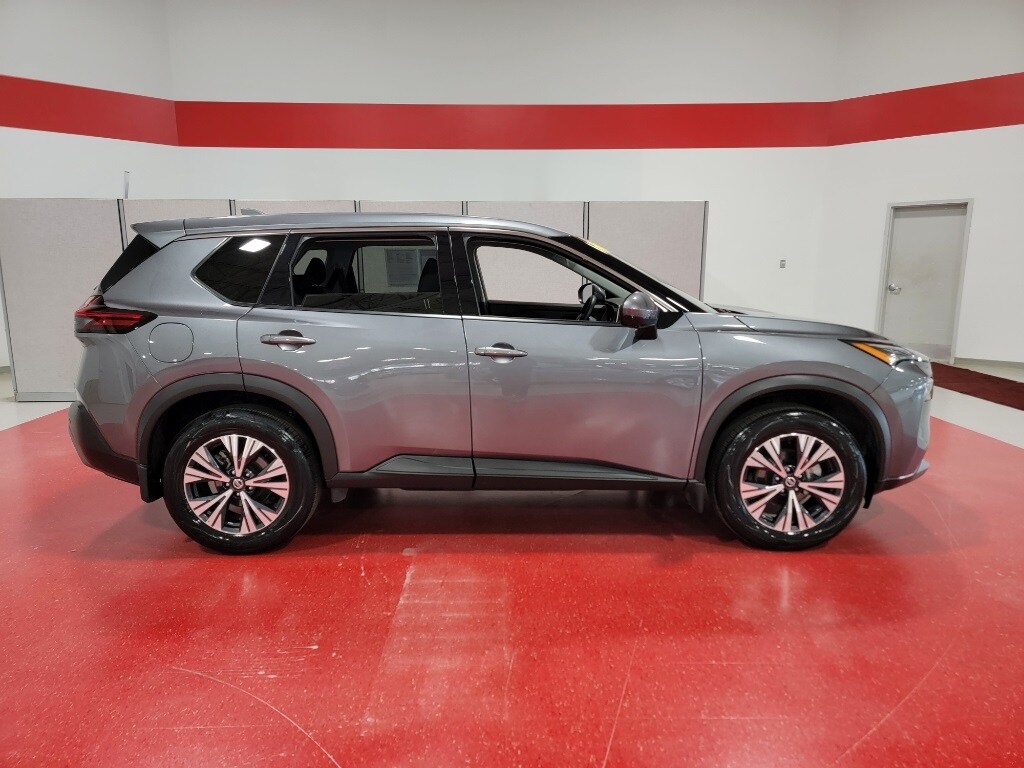 Used 2021 Nissan Rogue SV with VIN 5N1AT3BB2MC829695 for sale in Saint Cloud, Minnesota