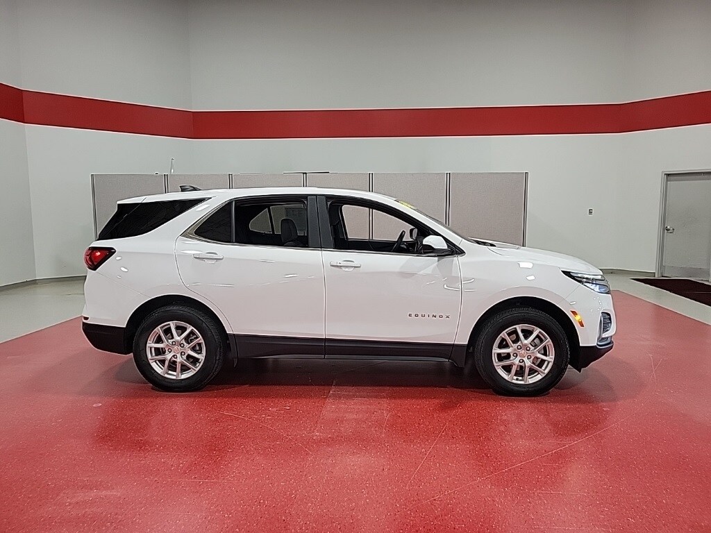 Used 2022 Chevrolet Equinox LT with VIN 3GNAXUEV0NL131409 for sale in Saint Cloud, Minnesota