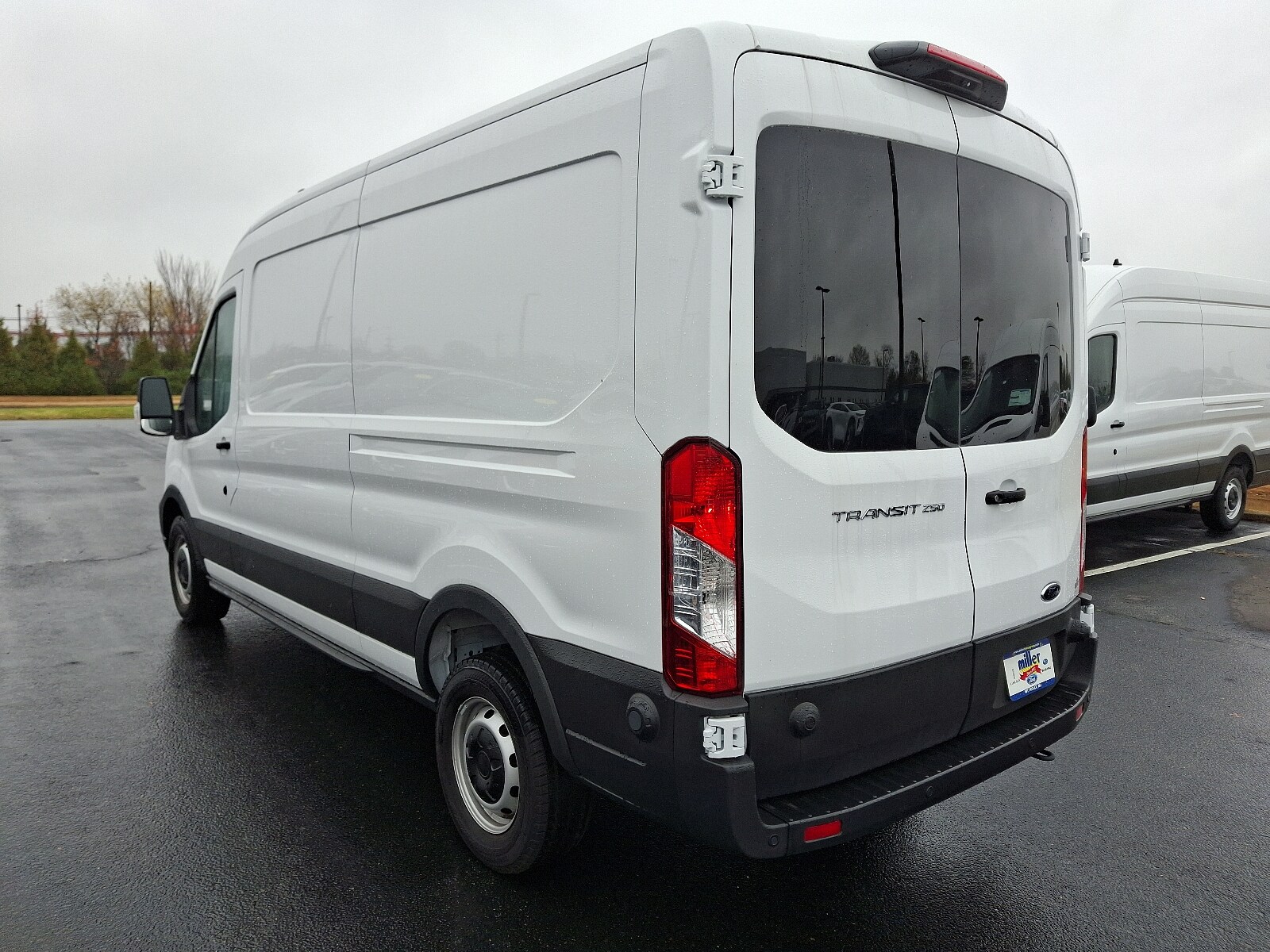 2024 Ford Transit Cargo Van photo 3