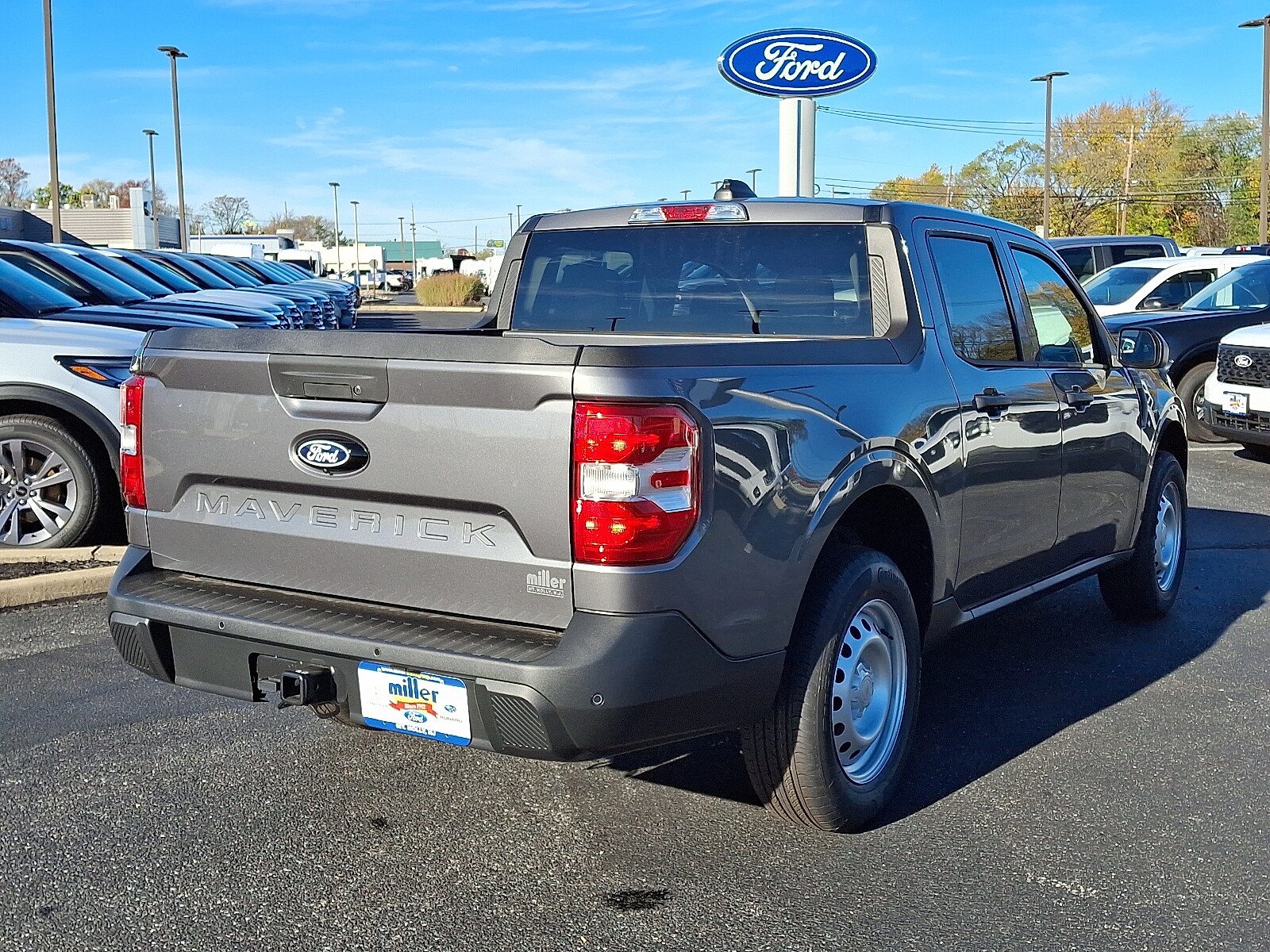 2025 Ford Maverick XL photo 4