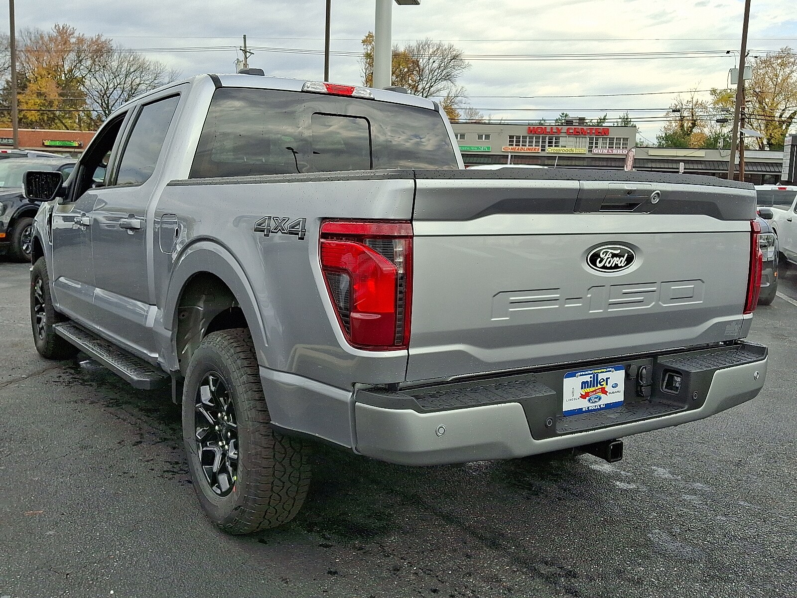 2025 Ford F-150 XLT photo 3