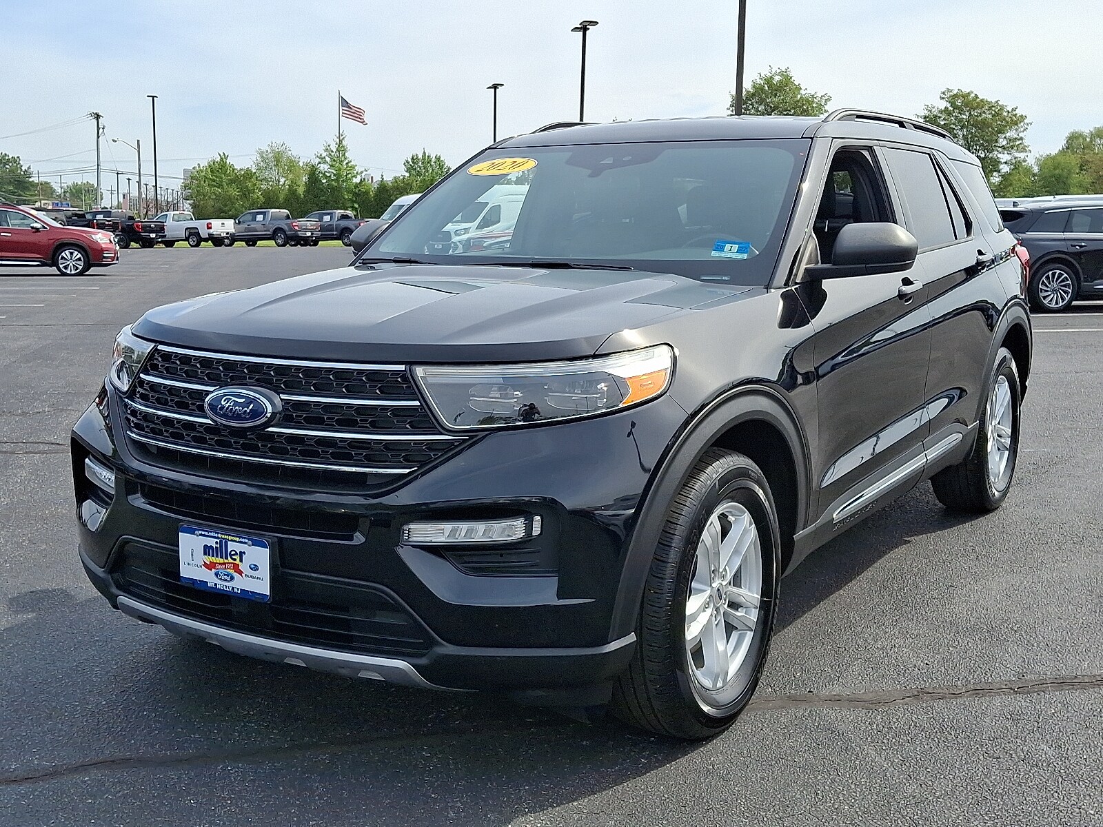 2020 Ford Explorer XLT photo 3