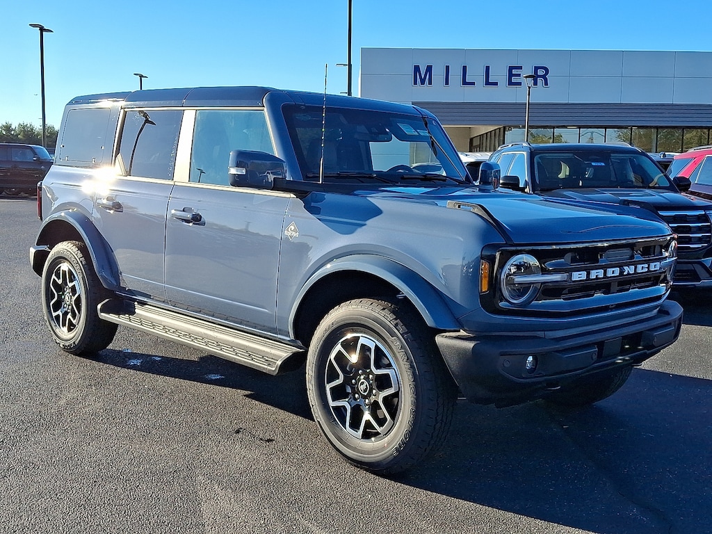 New 2025 Ford Bronco Outer Banks SUV