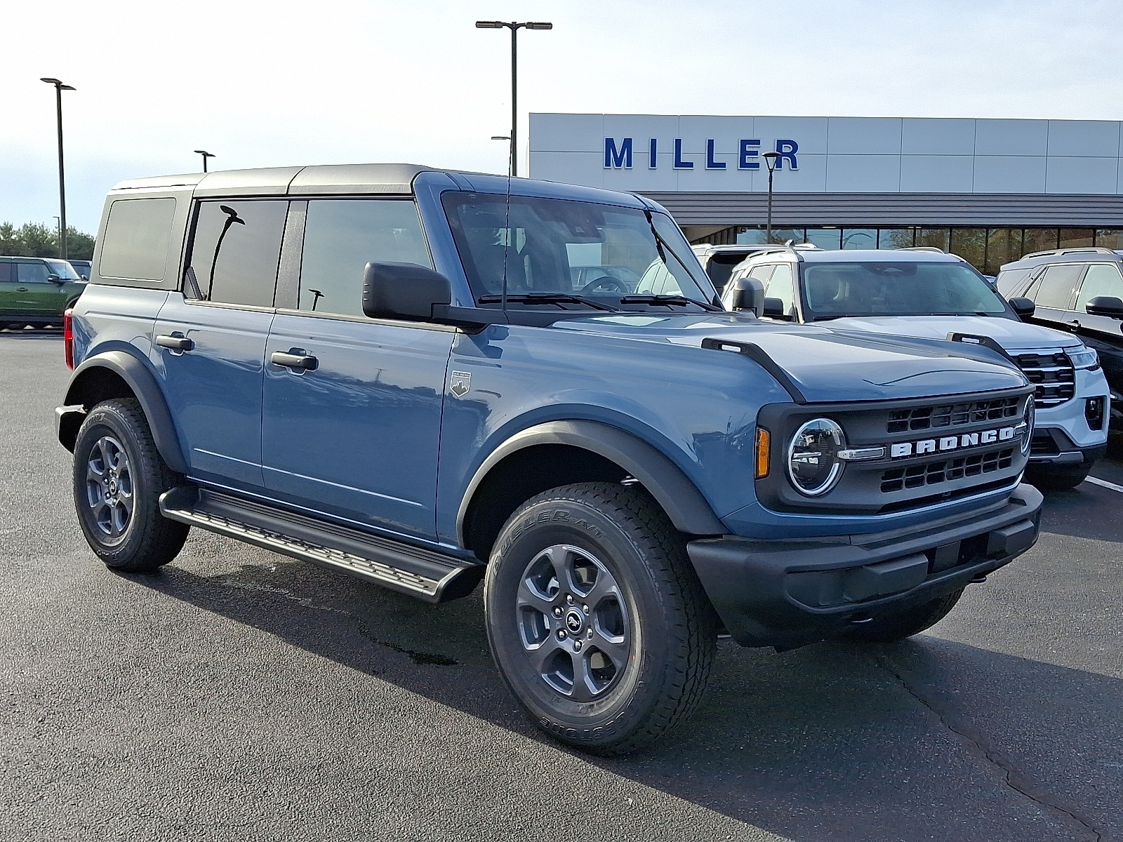 2025 Ford Bronco 4-Door Big Bend's photo