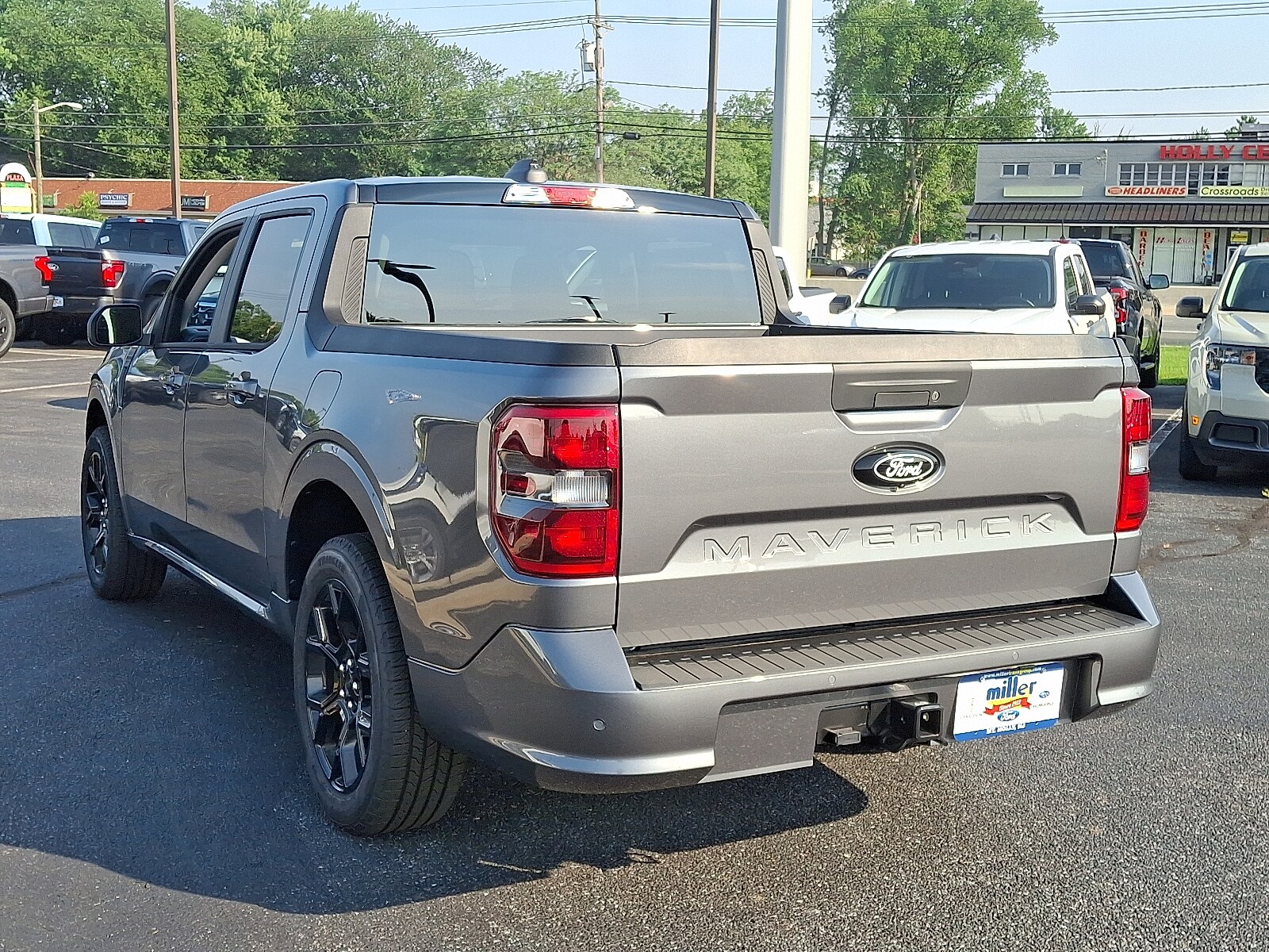 2025 Ford Maverick photo 3