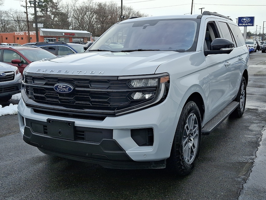 Used 2025 Ford Expedition Active Sport Utility