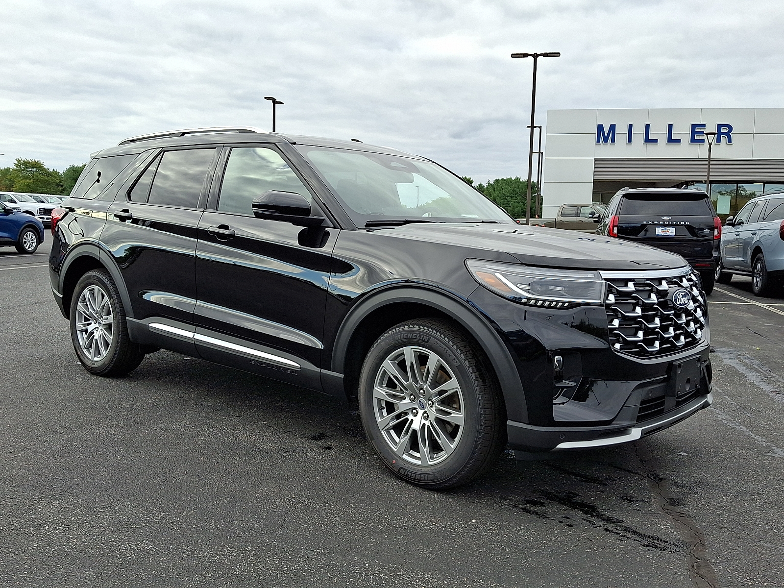 2027 Ford Explorer Platinum SUV