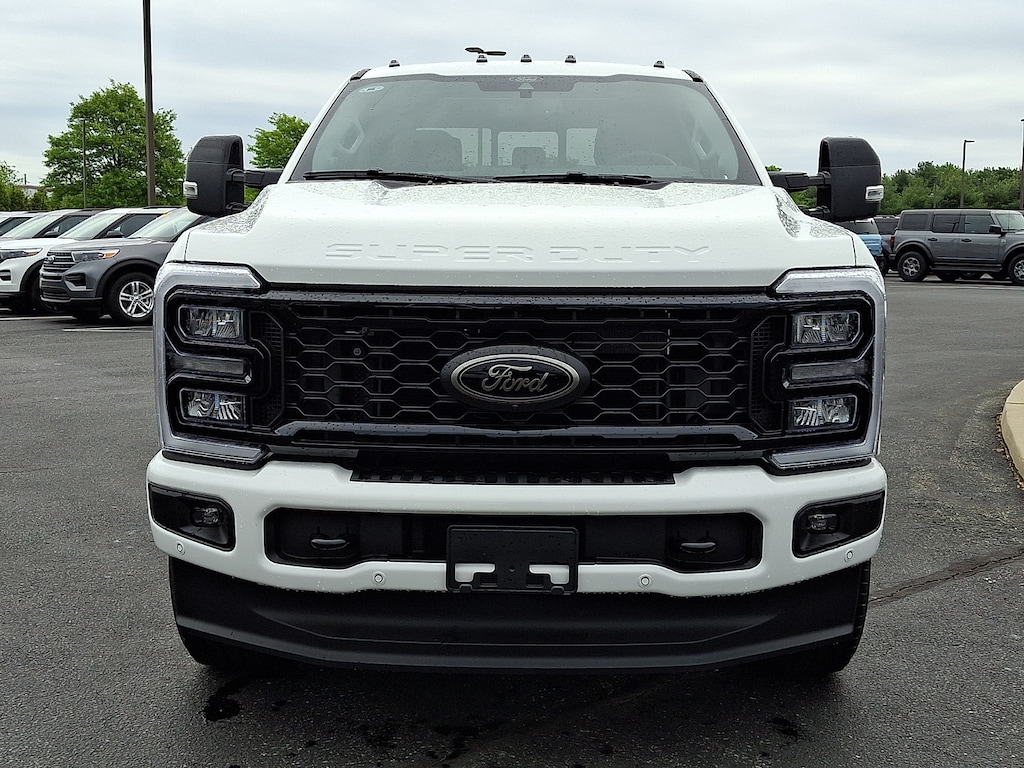 New 2026 Ford Super Duty F-350® Lariat® TRUCK