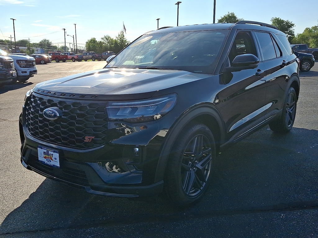 Used 2025 Ford Explorer ST Sport Utility
