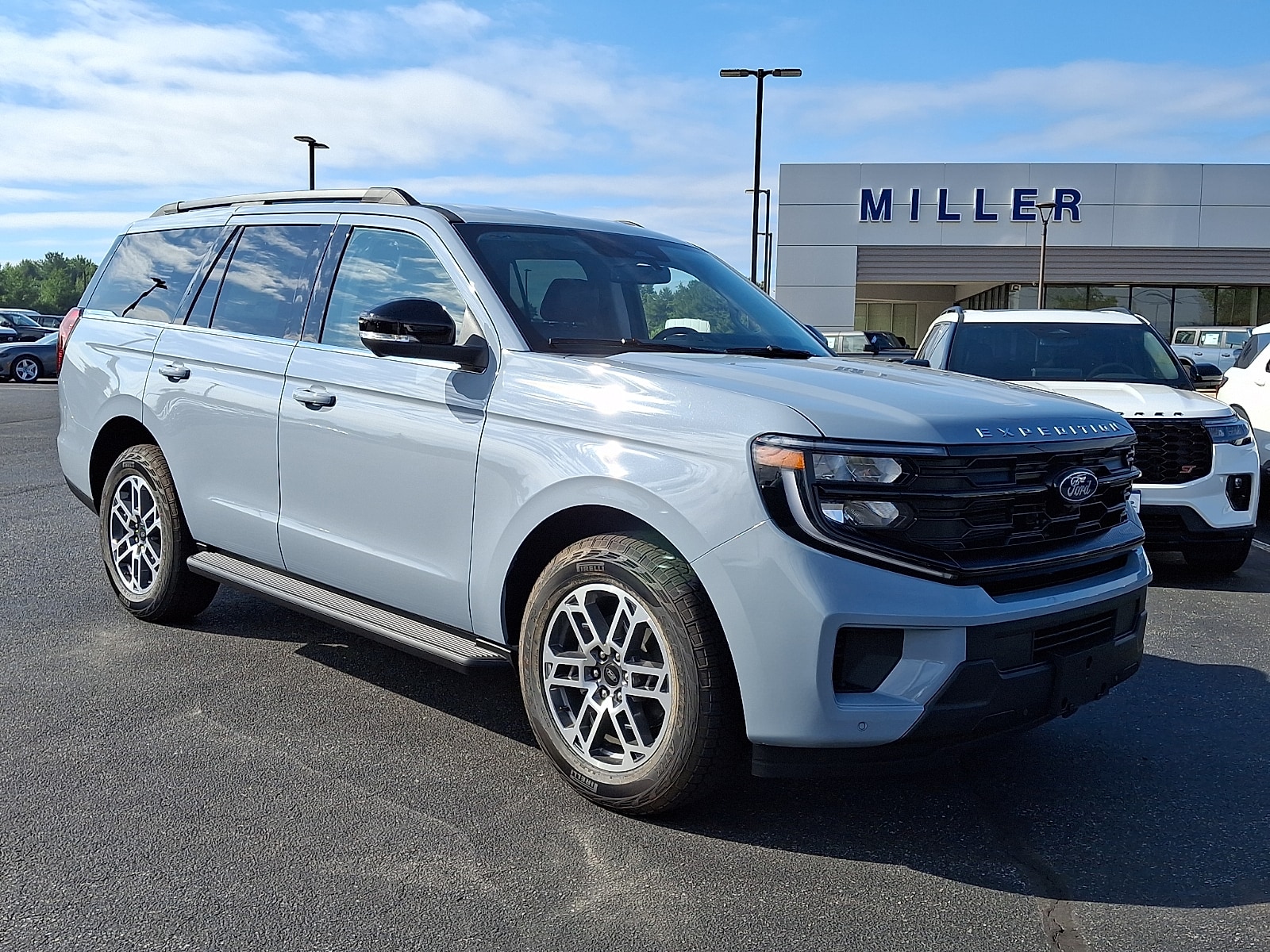 2026 Ford Expedition Active