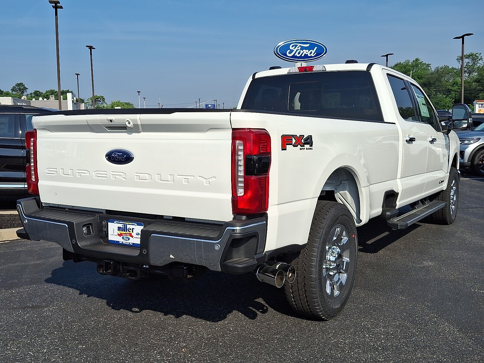 2025 Ford F-250 Lariat photo 4