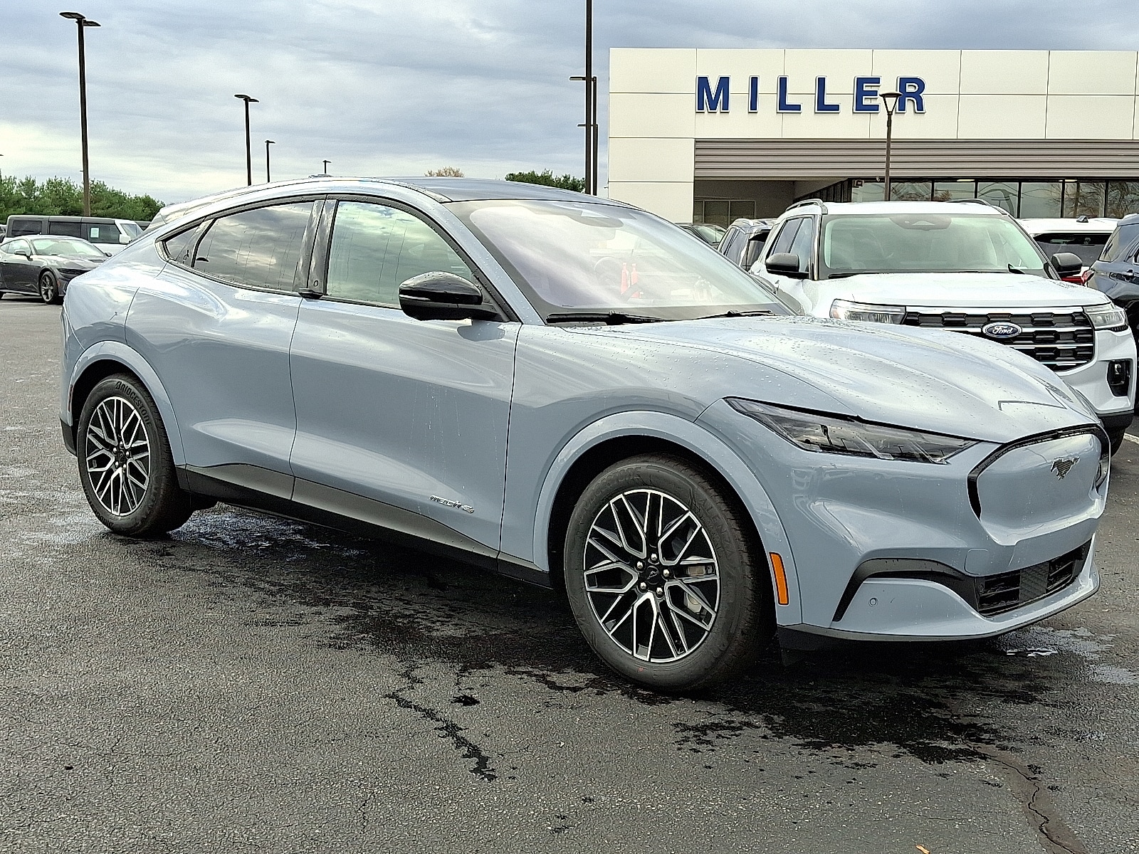 2025 Ford Mustang Mach-E Premium AWD's photo