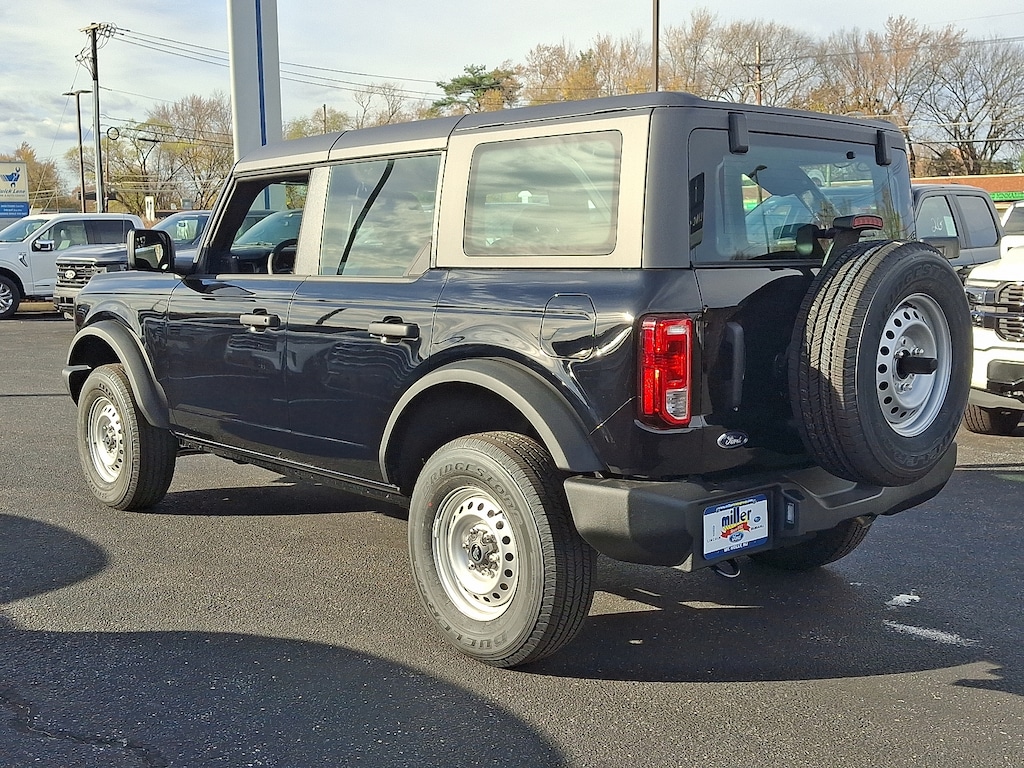 New 2025 Ford Bronco Base SUV