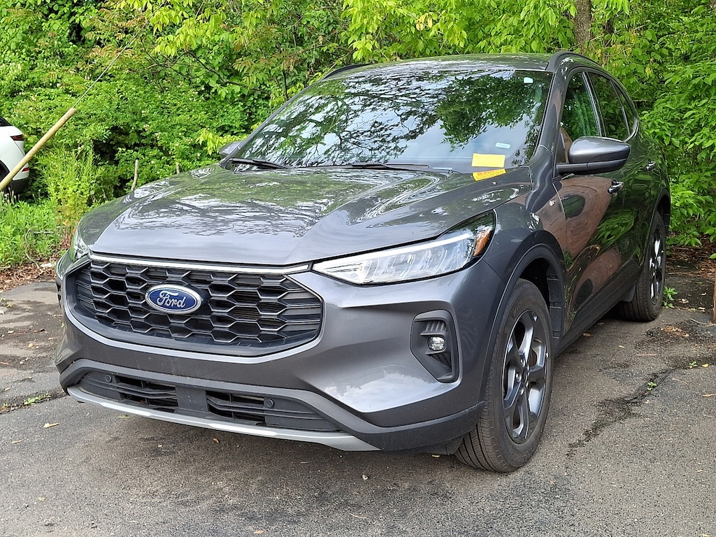 Used 2025 Ford Escape ST-Line Select Sport Utility