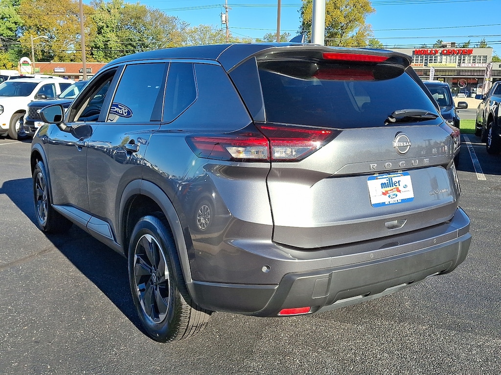 Used 2024 Nissan Rogue SV Intelligent AWD Sport Utility