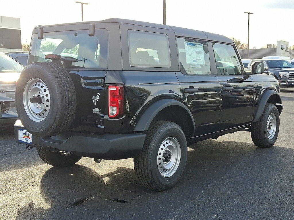 New 2025 Ford Bronco Base SUV