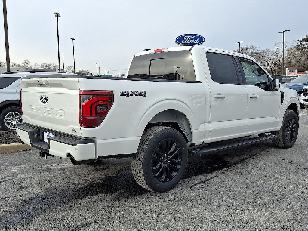 New 2025 Ford F-150 Lariat TRUCK