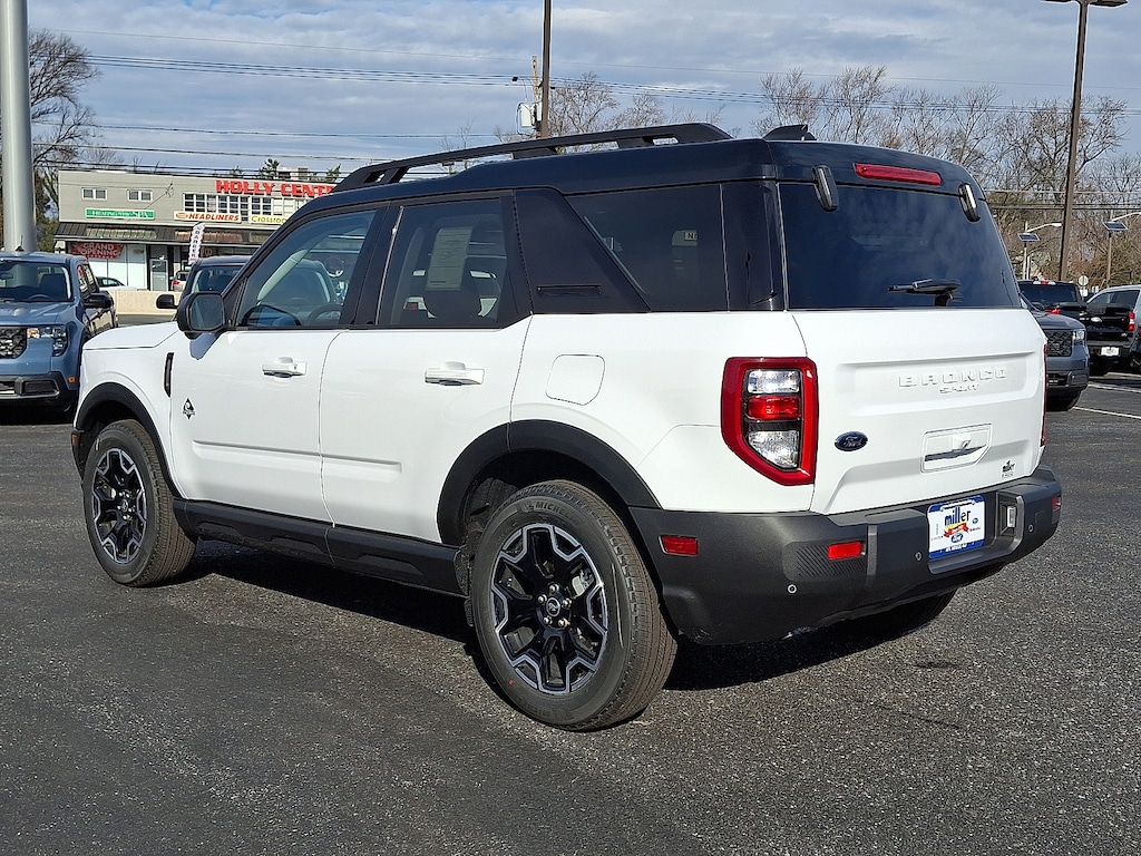 New 2025 Ford Bronco Sport Outer Banks SUV