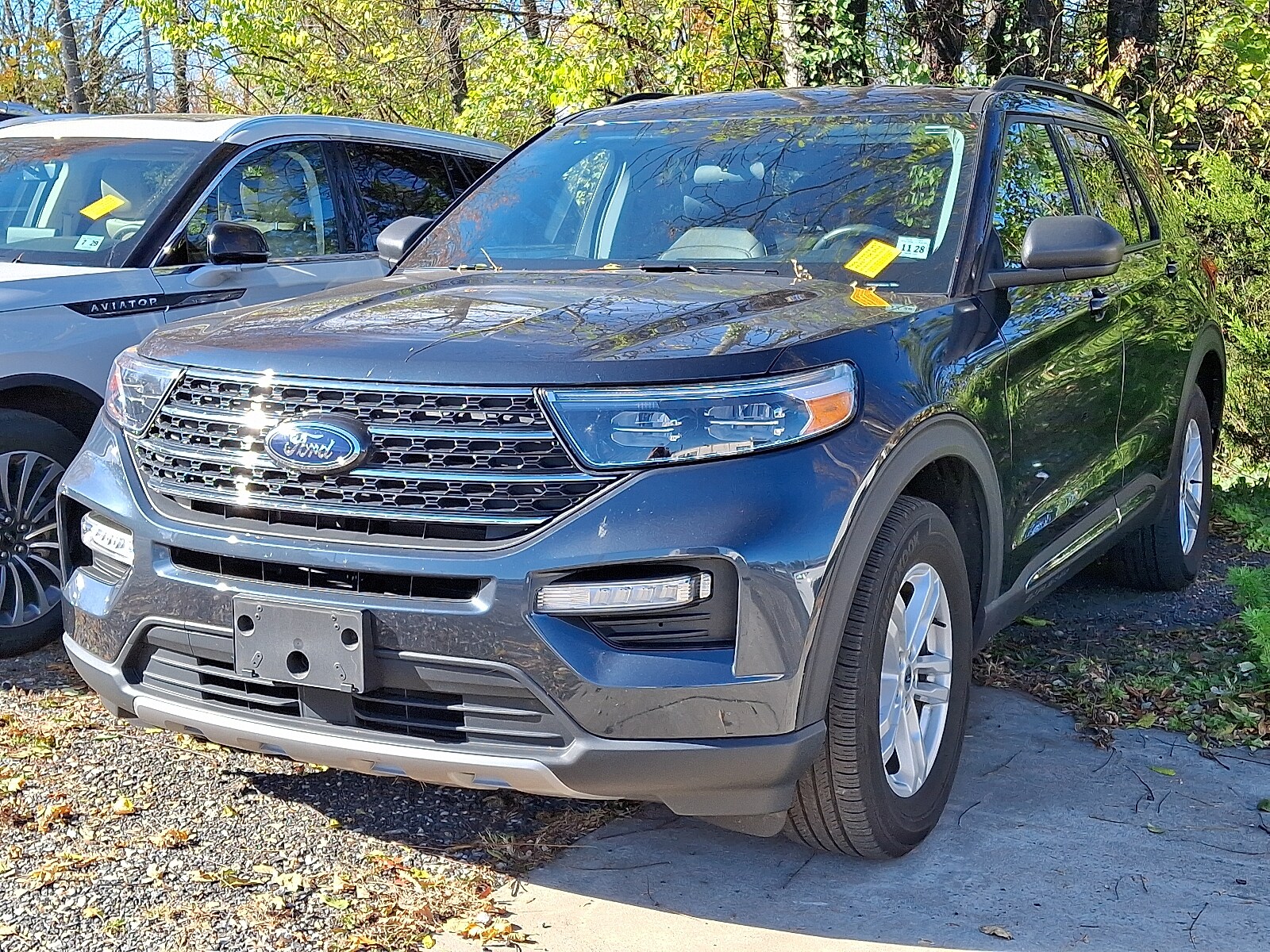 2023 Ford Explorer XLT photo 3
