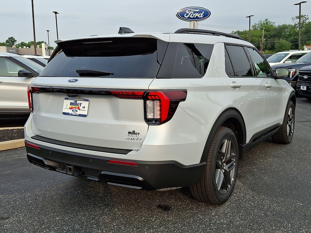 New 2026 Ford Explorer ST-Line SUV