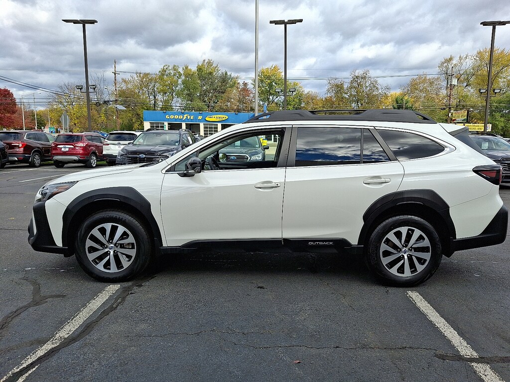 Used 2023 Subaru Outback Premium Sport Utility