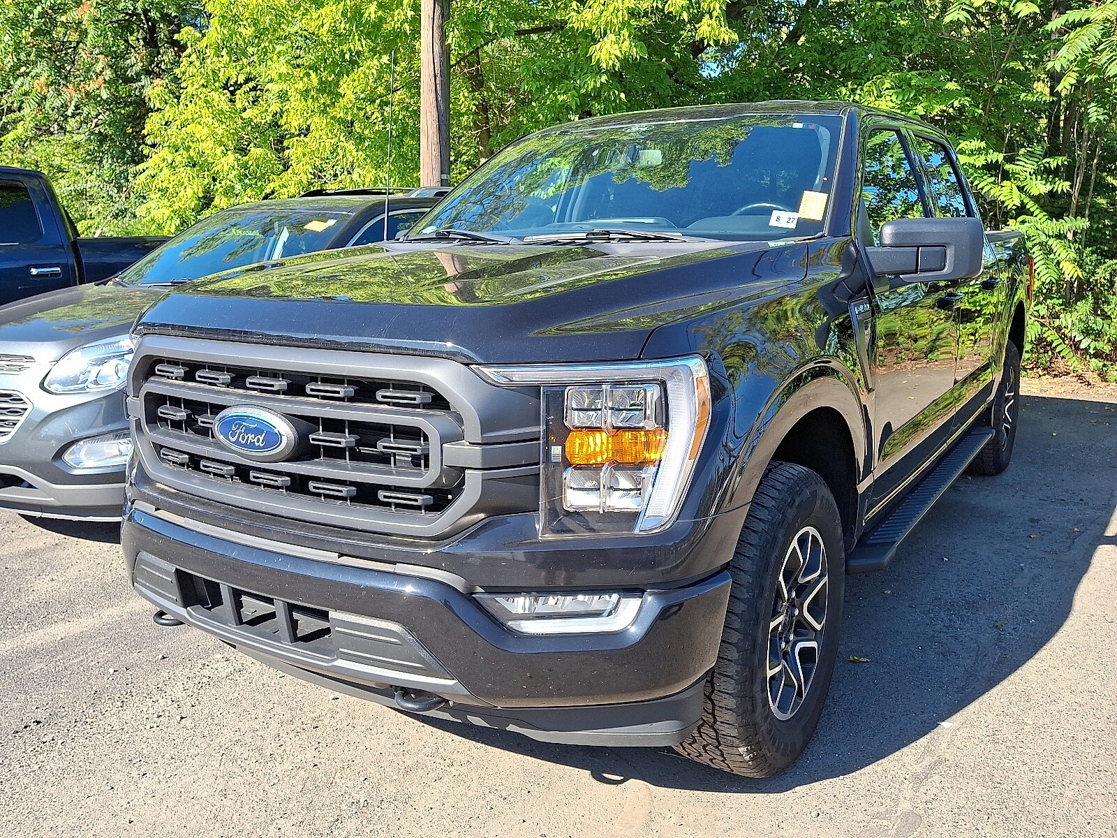 2022 Ford F-150 XLT photo 3