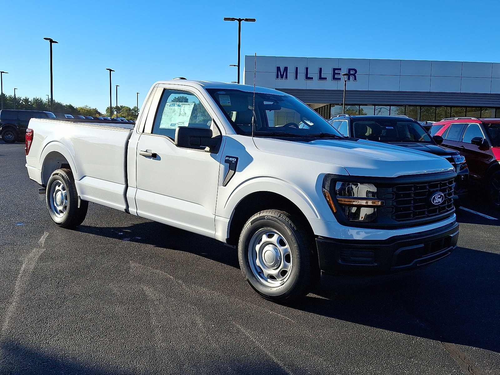 2025 Ford F-150 XL's photo