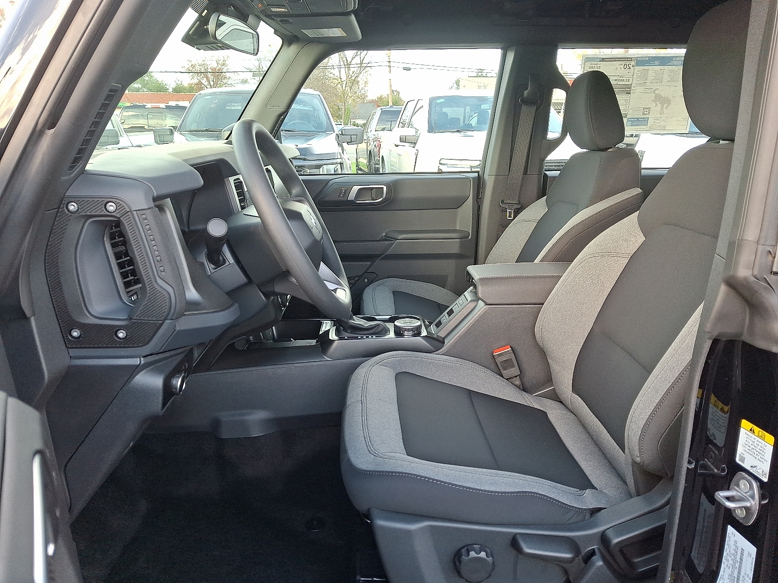 2025 Ford Bronco 4-Door Base - Photo 7