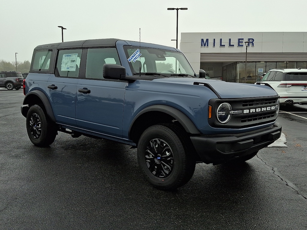 New 2025 Ford Bronco Base SUV