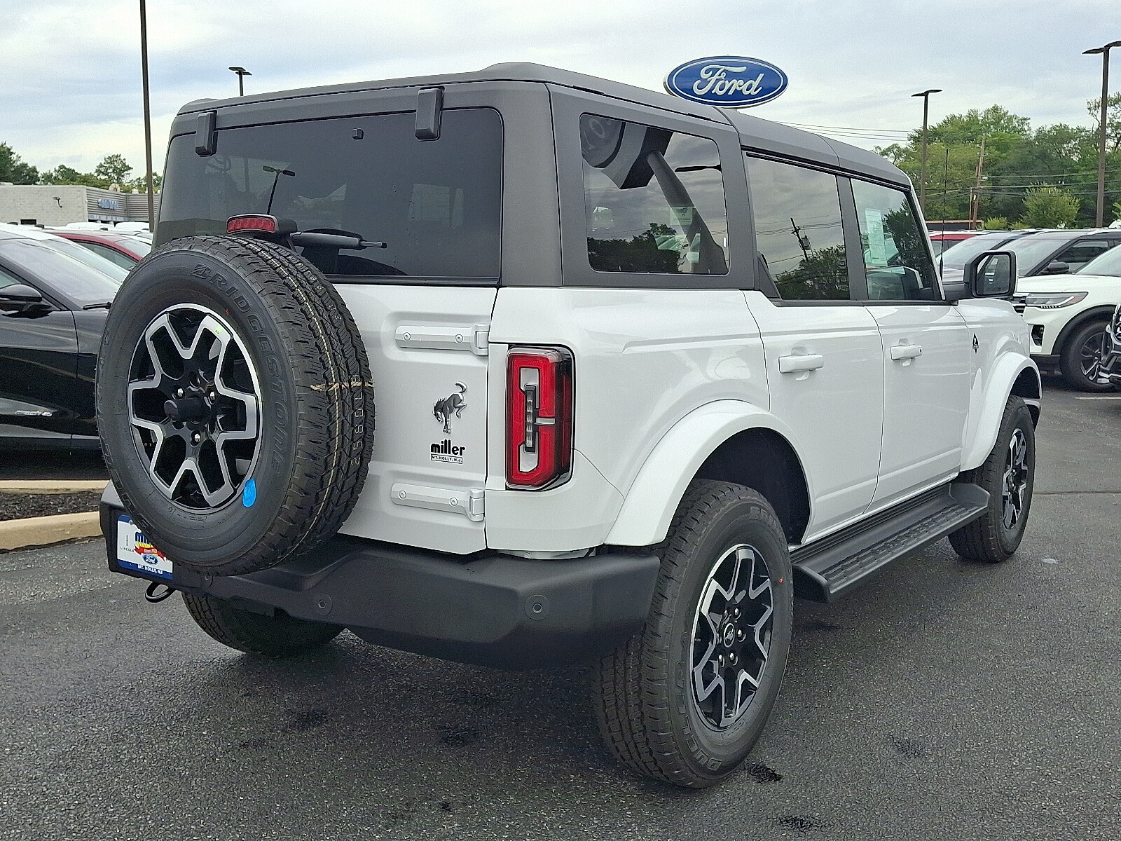 2025 Ford Bronco Outer Banks photo 4