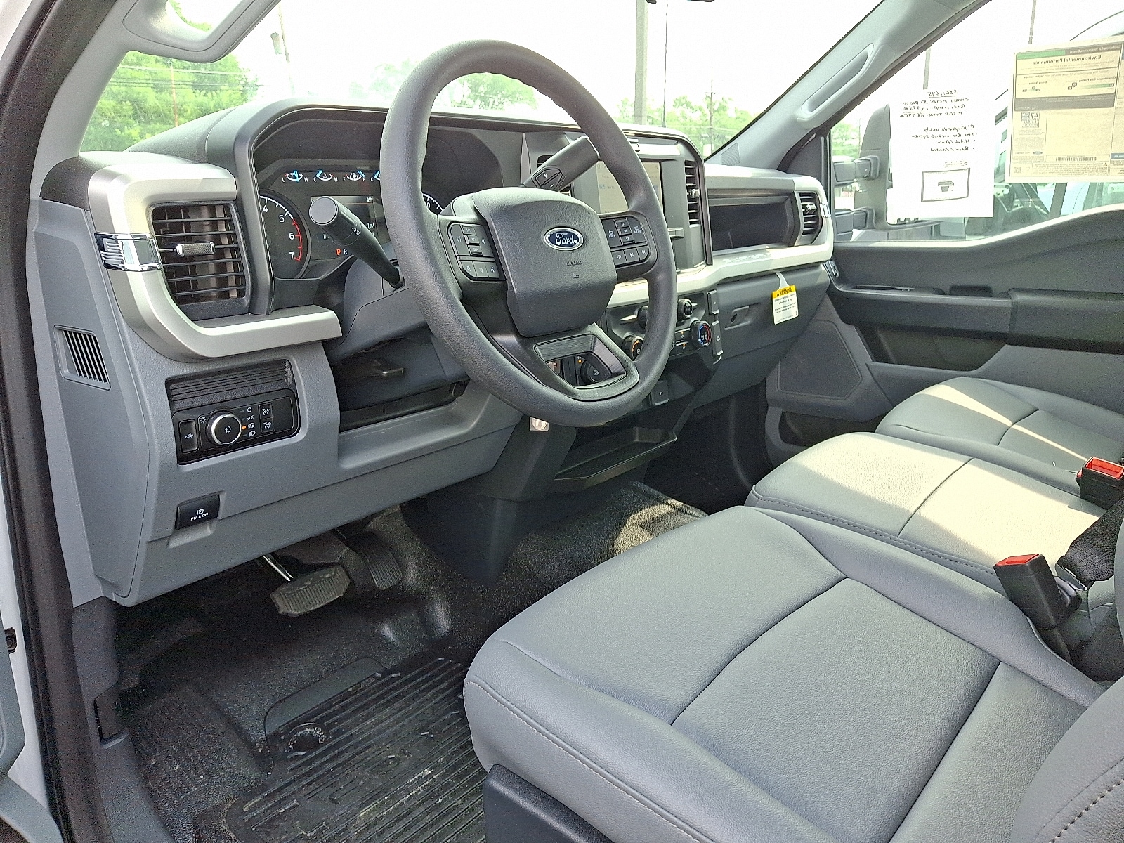 2025 Ford F-250 Super Duty XL - Photo 9