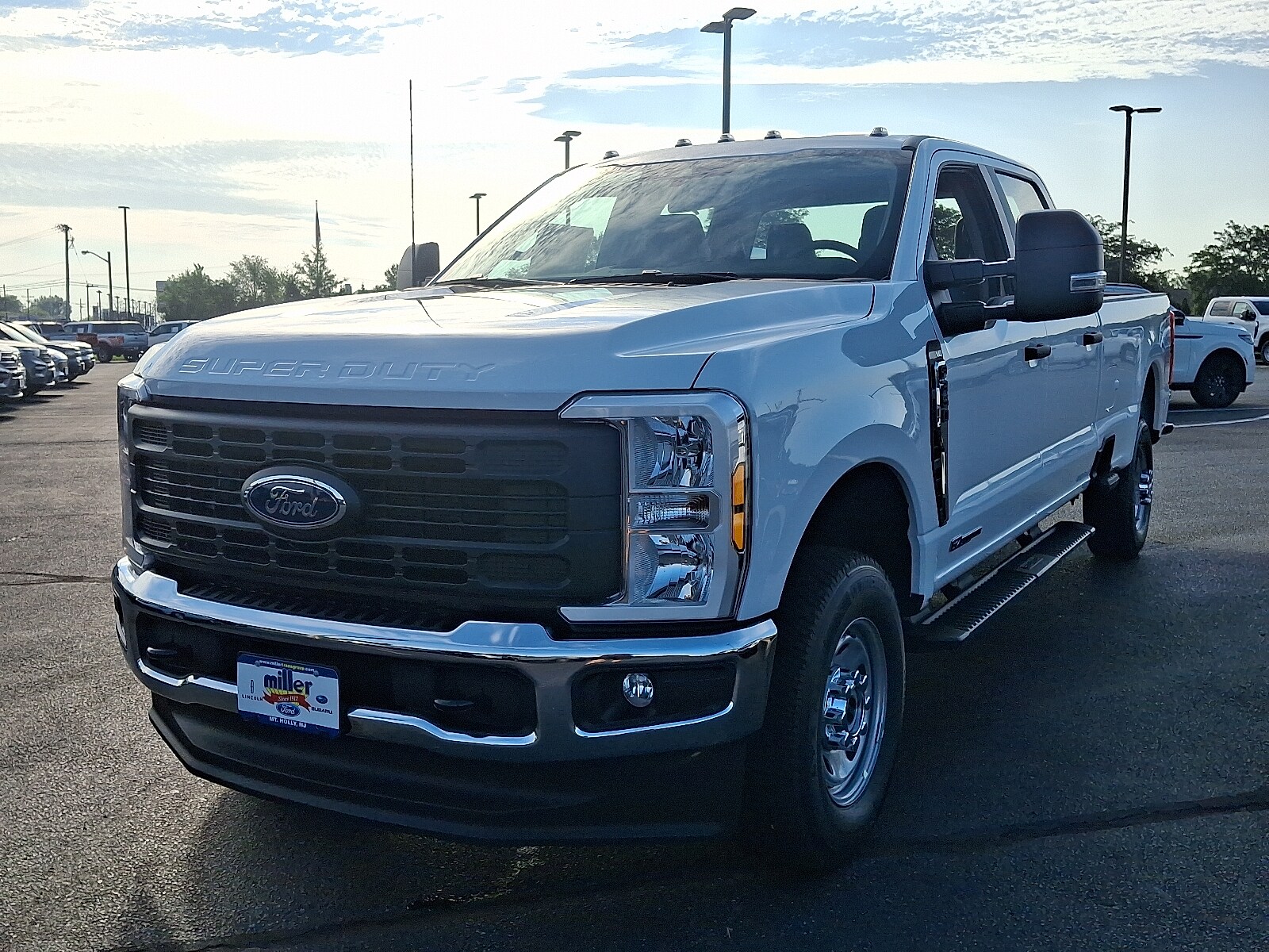 2025 Ford F-350 XL photo 2